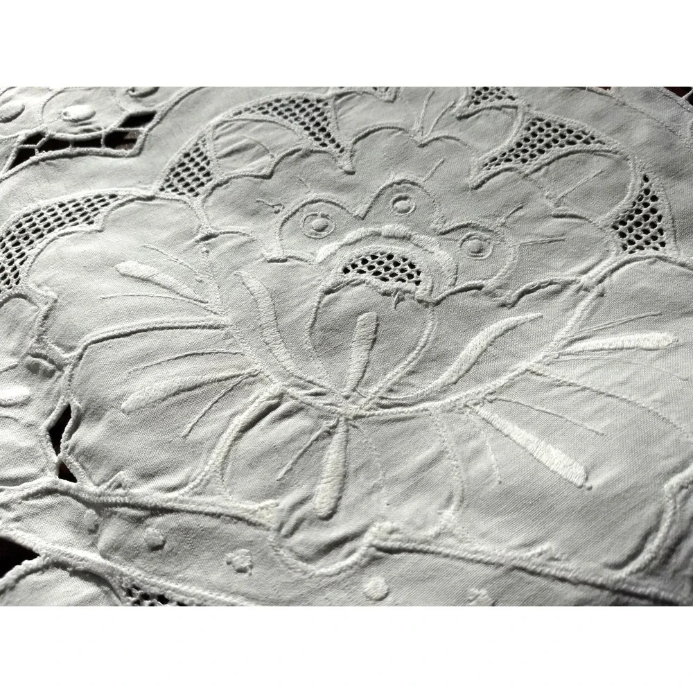 Lace TABLECLOTH 116